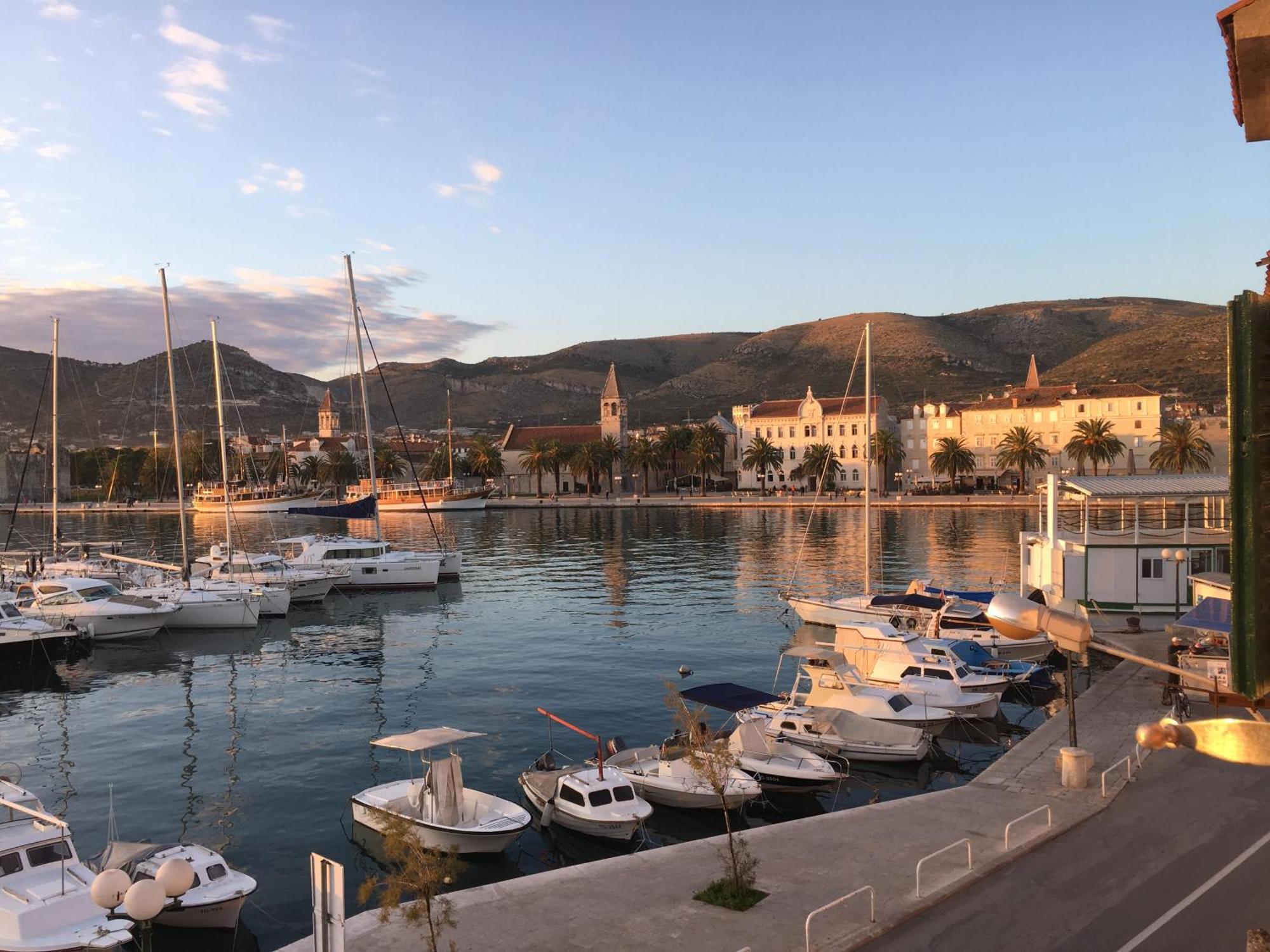 Apartments Feral Trogir Eksteriør billede