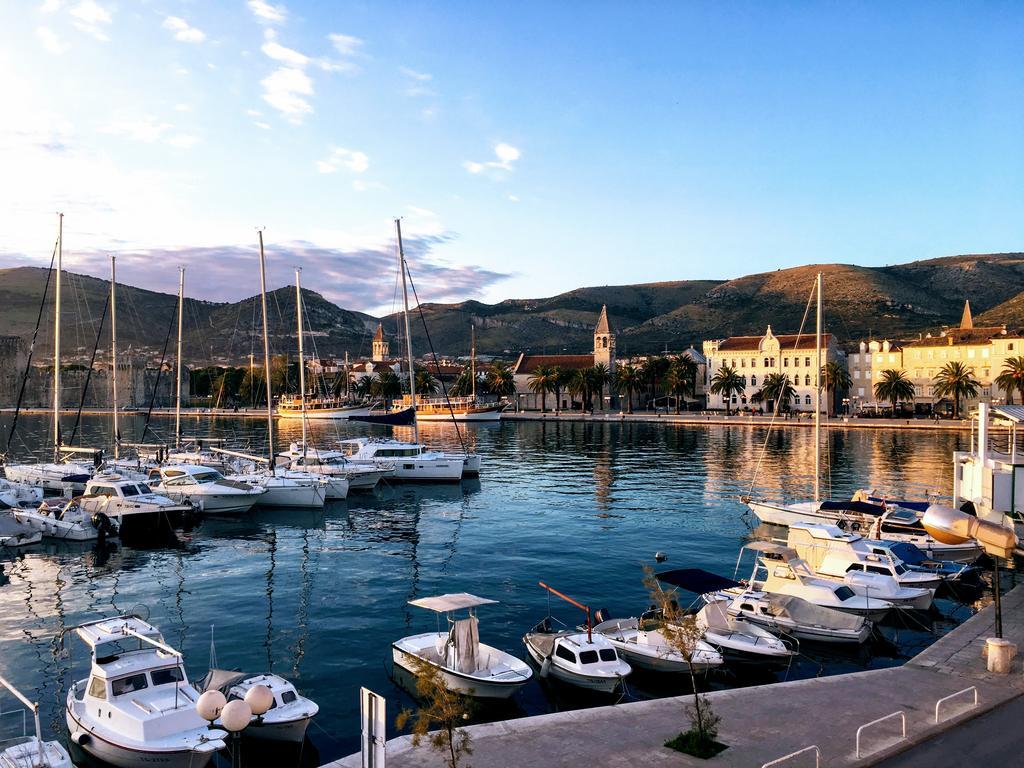 Apartments Feral Trogir Eksteriør billede